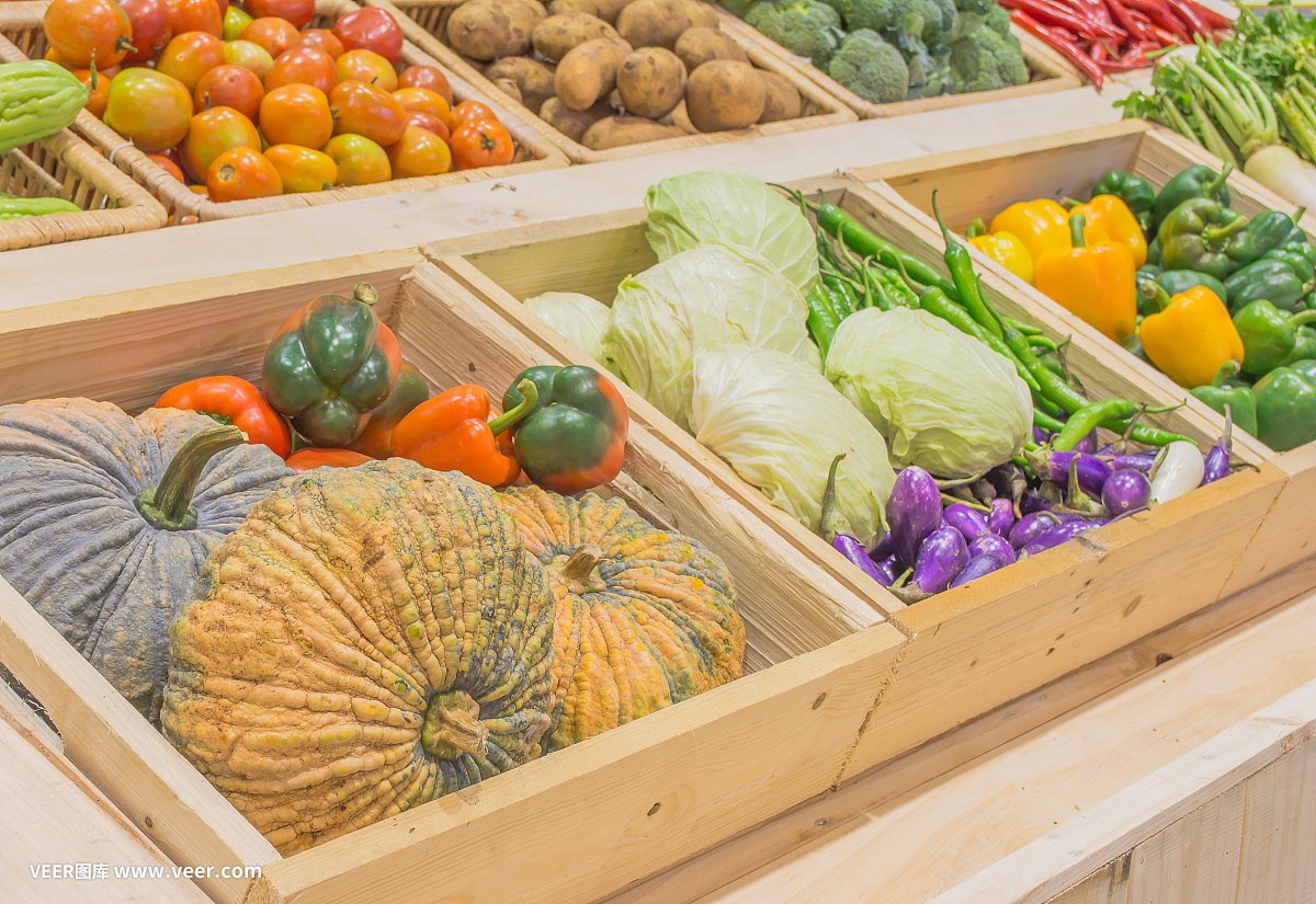 農(nóng)業(yè)收獲的產(chǎn)品放在木箱上