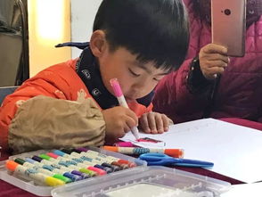 畫筆起舞，志愿同行——記美術學院同心圓志愿者隊社區美術教學第二季第四期舞蹈輔導服務